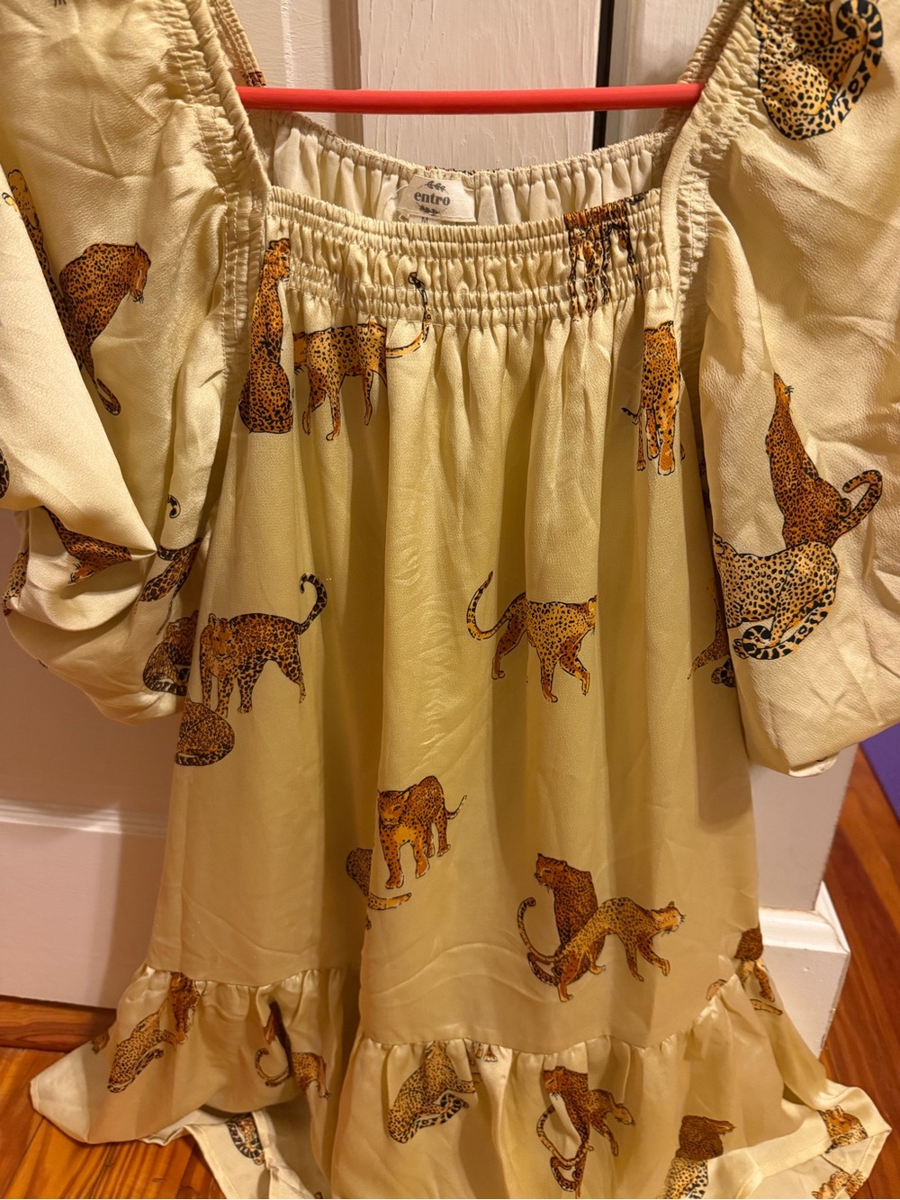 Entro satiny Leopard print boutique dress size medium - Picture 4 of 6